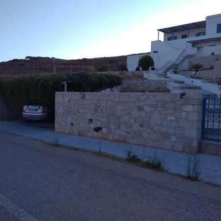 Traditional House With An Amazing Sea View - Kímolos